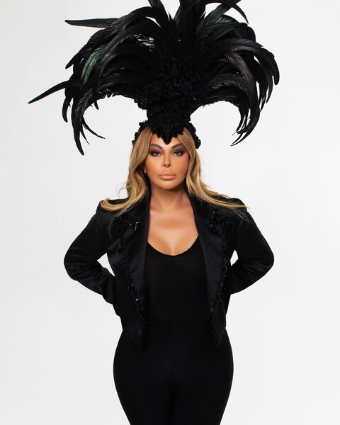 Xatirənin ad günü fotosessiyası plagiat çıxdı - FOTOLAR