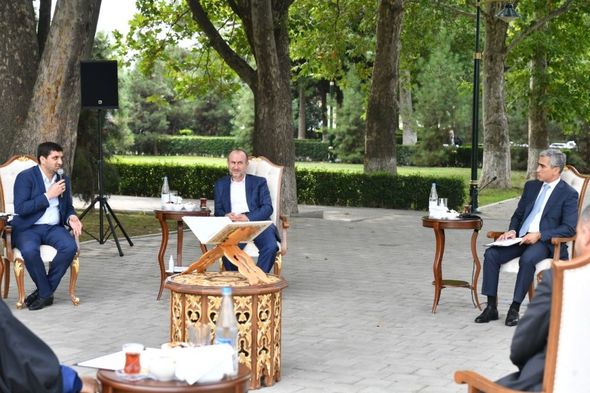 Azərbaycan Prezidentinin köməkçisi Gəncədə din xadimləri ilə görüş keçirib - FOTO