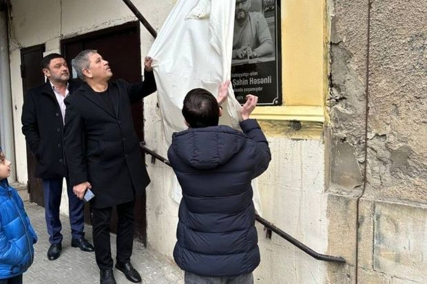 Hacı Şahinin barelyefinin açılışı oldu - FOTO