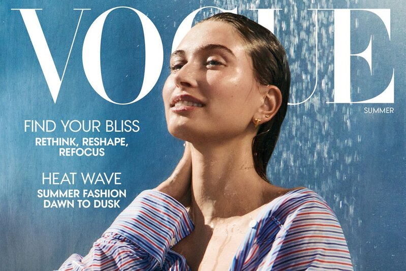 Heyli Biber 'Vogue'nin üz qabığında yer alıb