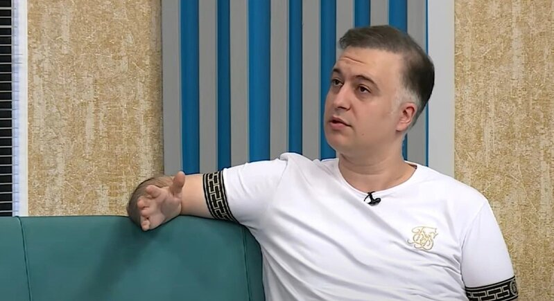 Hüseyn əsəbiləşdi: 'Erməni kimi ifa etməyin