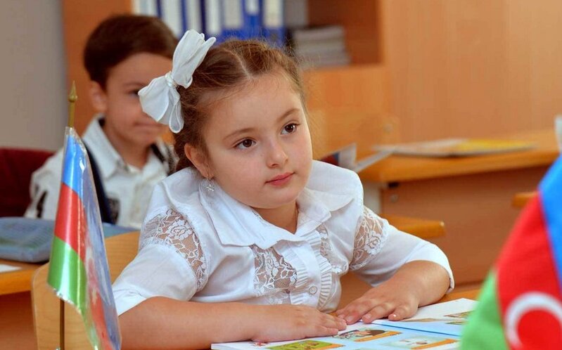 85 minə yaxın uşaq avtomatik olaraq 1-ci sinfə yerləşdirilib