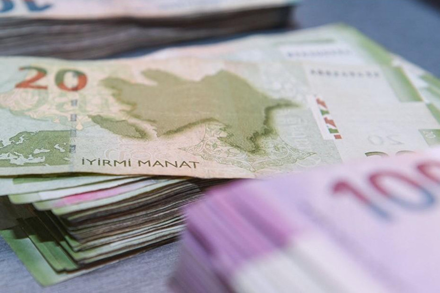 Ər-arvadı döydülər, evdən 5 000 manat apardılar