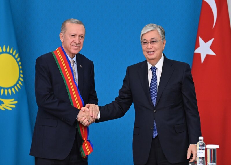 Tokayev Ərdoğanı təbrik etdi 