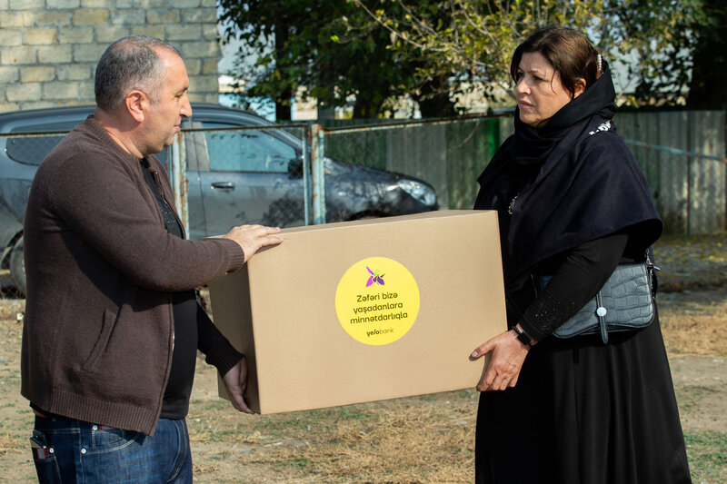 Yelo Bank Xocavənddə yaşayan şəhid ailələrinə Zəfər sovqatı təqdim edib - FOTOLAR