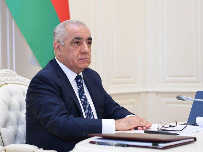 Əli Əsədov iclas keçirir
