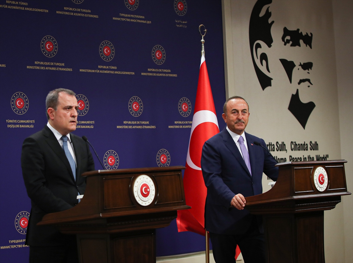 Mövlud Çavuşoğlu və Ceyhun Bayramov Qarabağ məsələsini müzakirə etdilər
