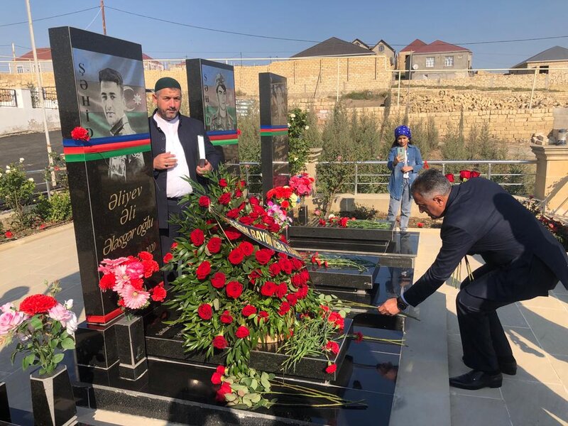 Abşeron rayonunda şəhidlər yad edilir - FOTOLAR