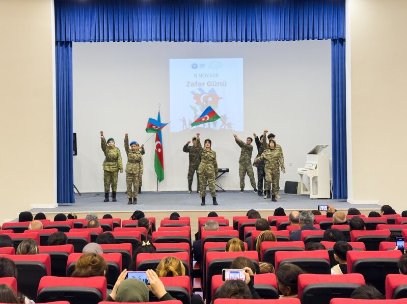 Region gəncləri Zəfər Günü və Dövlət Bayrağı Gününü qeyd edib - FOTOLAR