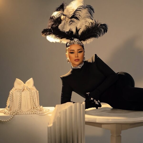 Xatirənin ad günü fotosessiyası plagiat çıxdı - FOTOLAR