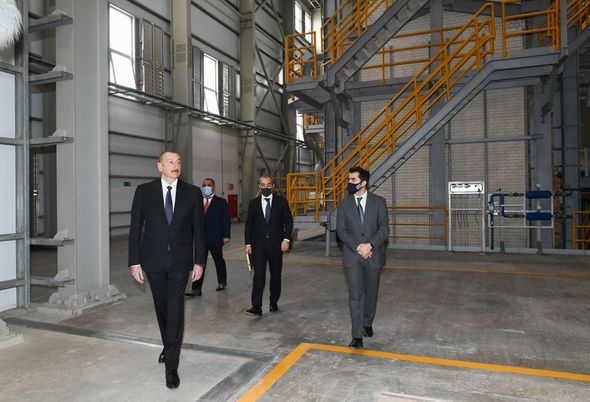İlham Əliyev Sumqayıt Kimya Sənaye Parkında iki zavodun təməlini qoydu - FOTO/VİDEO