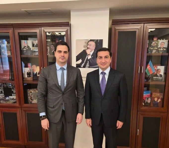 Hikmət Hacıyev ilə Elçin Qasımov Bakı və Bratislava arasında əməkdaşlığı müzakirə ediblər