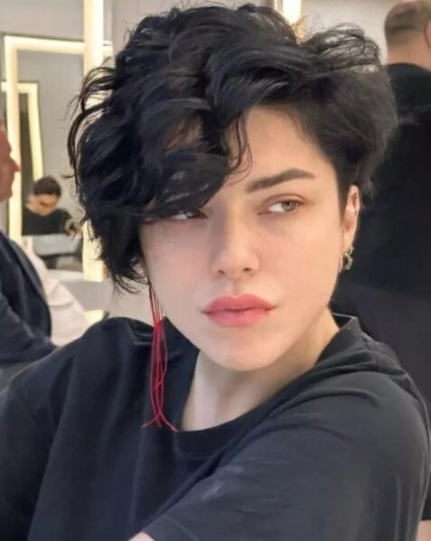 Merve Boluğur imicini dəyişdi – FOTO