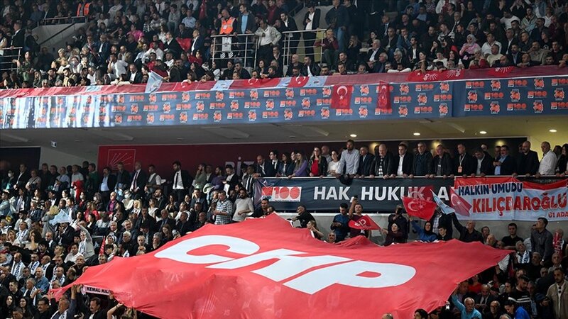 Türkiyənin ana müxalifət partiyası parçalanır? - İstefalar dayanmır