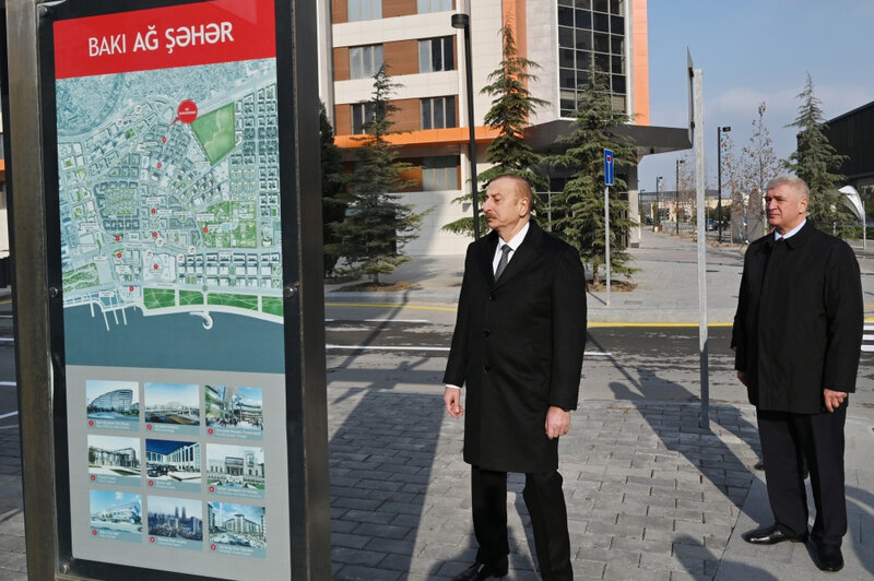 Prezident Ağ Şəhərdə görülən işlərlə tanış oldu - FOTOLAR
