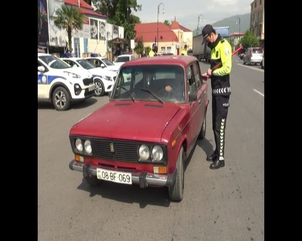 Balakəndə təhlükəsizlik kəmərindən istifadə etməyən sürücülər cərimələndi - FOTO