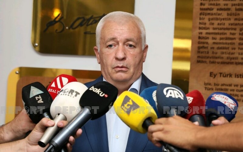 Fövqəladə hallar nazirinin müavini Bakıda partlayışın baş verdiyi əraziyə gedib