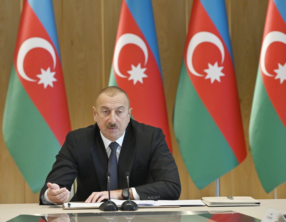 Prezident İlham Əliyev: "Türkdilli ölkələrdən 180 min tondan artıq yük Azərbaycan vasitəsilə daşınıb