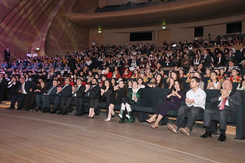 Leyla və Alena Əliyeva mükafatlandırma mərasimində - FOTOLAR