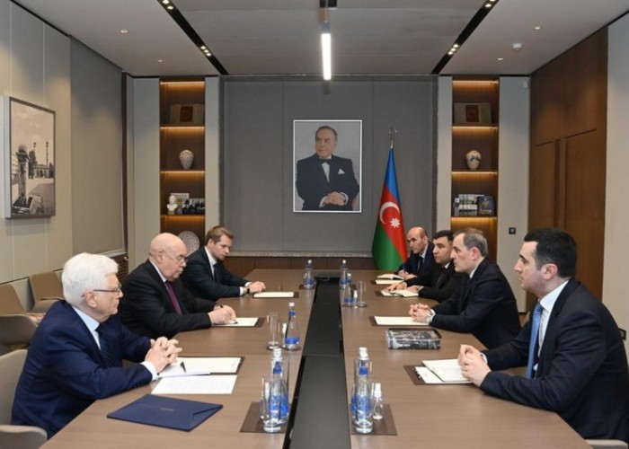 Ceyhun Bayramov Putinin xüsusi nümayəndəsini təxribatlar barədə məlumatlandırdı
