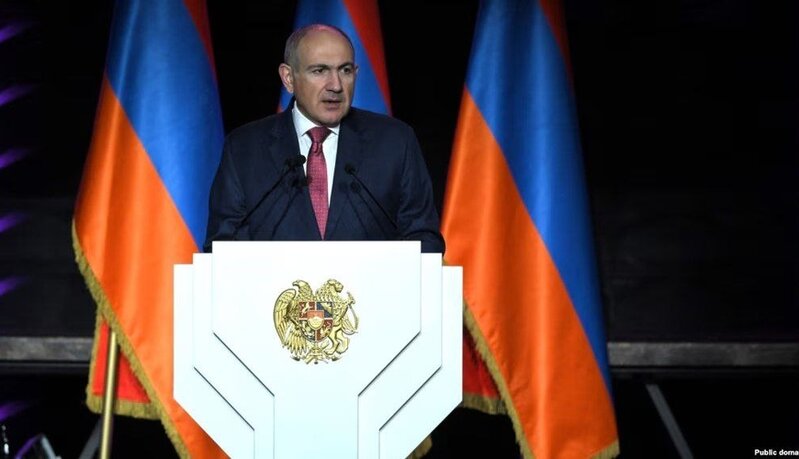 Paşinyan yeni konstitusiyanın qəbulundan DANIŞDI