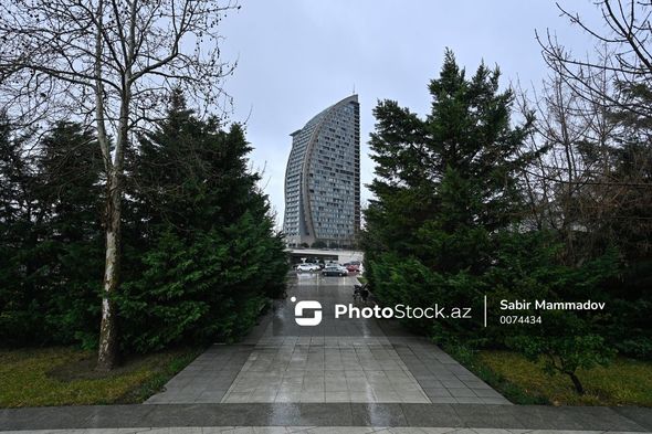 Bakının mərkəzindəki park yenidən istifadəyə verildi - FOTO