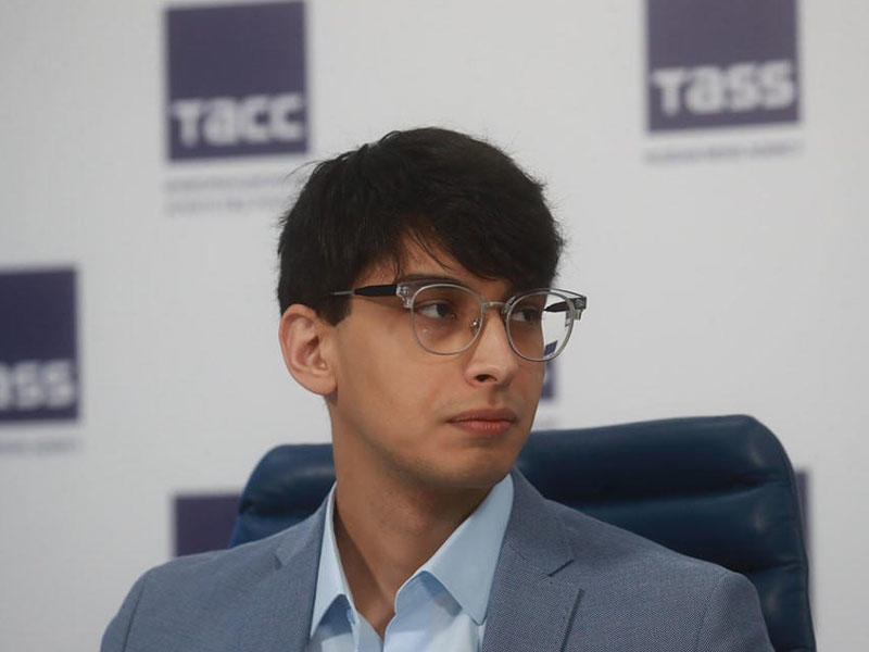 İvan Pyatibratov: "Azərbaycan qlobal əhəmiyyətli layihələrin reallaşmasında vacib rol oynayır"