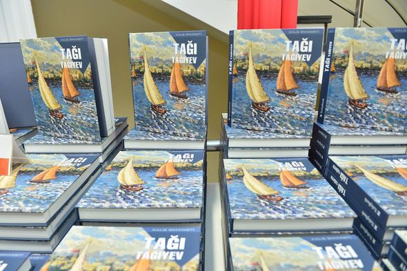 "Xalq Bank" Tağı Tağıyevin bədii albomunu təqdim etdi - FOTO