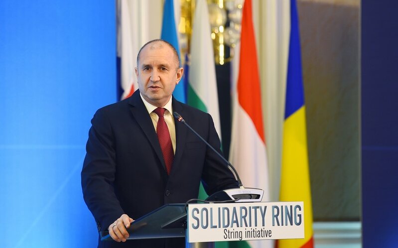 Rumen Radev: 