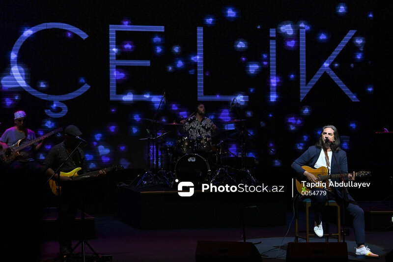 Türkiyəli müğənni Çelik Bakıda konsert verib - FOTOREPORTAJ