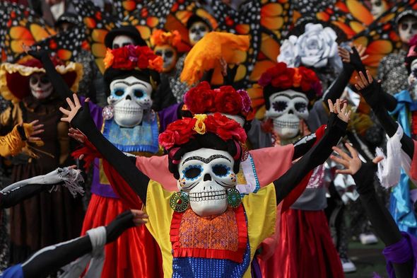 Dünyanın ən maraqlı festivalı: Ölülər Günü - FOTO/VİDEO