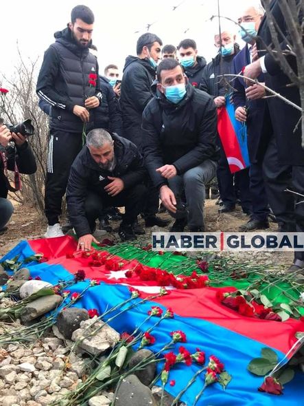 "Qarabağ"ın təmsilçiləri Allahverdi Bağırovun məzarını ziyarət edib -FOTO