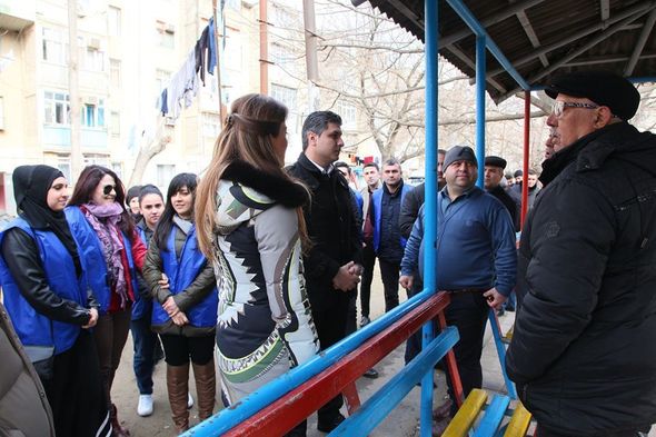 Könül Nurullayeva seçiciləri ilə birlikdə ağacəkmə aksiyası keçirib - FOTO