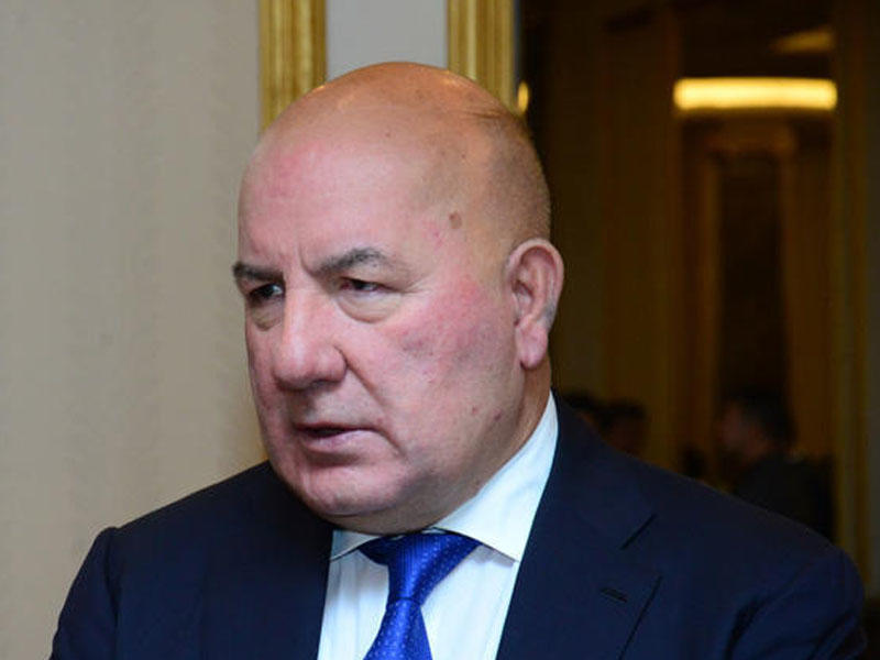 Elman Rüstəmov: "Bizim strateji valyuta ehtiyatlarımızın olduğunu unutmaq lazım deyil"