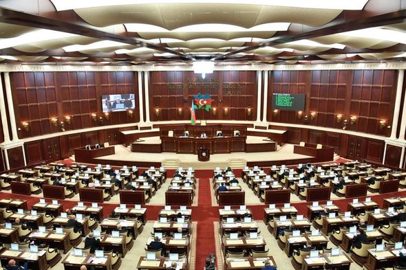 Milli Məclisdə beş qanun layihəsi təsdiqini tapıb - FOTO