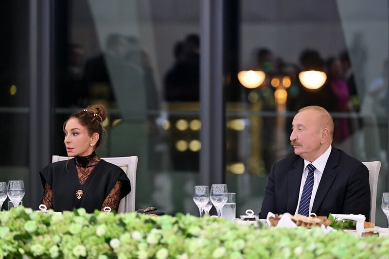 İlham Əliyevin adından AQEM-in 7-ci Zirvə Görüşünün iştirakçılarının şərəfinə şam yeməyi verilib