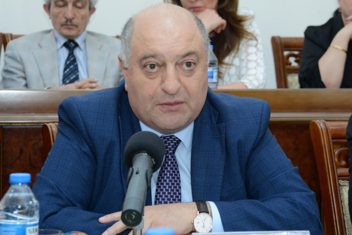 Komitə sədri: "Qarşıda duran əsas vəzifələrdən biri əhalinin sosial rifahını qorumaqdır"