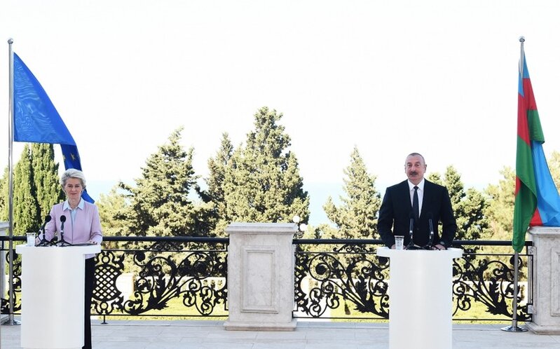 İlham Əliyev və Ursula fon der Leyen mətbuata bəyanatlarla çıxış ediblər - YENİLƏNİB