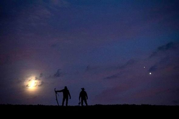 Yupiter və Saturnun "böyük qovuşması" kosmosdan qeydə alındı - FOTO