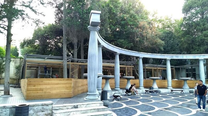 Fotosu çəkilməsəydi 'Tarqovıda'kı qanunsuz obyekt tikiləcəkdi? - 'Başqa vaxt olsa o dəqiqə tökülüşərdilər ki