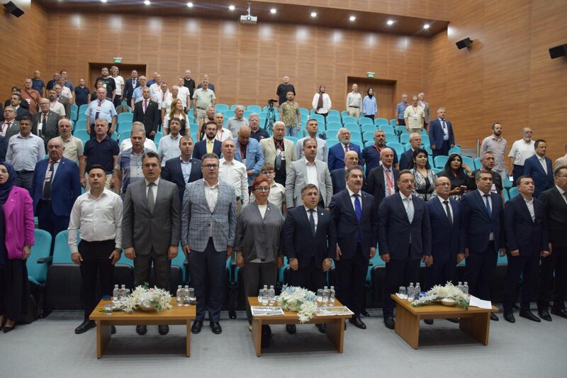 Balıkəsirdə Beynəlxalq Media Zirvəsi keçirildi: Türk dünyası üçün yeni media modeli təklif edildi - FOTO