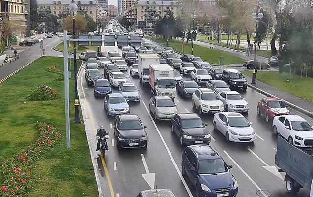 Bakının yollarında vəziyyət belədir - Foto