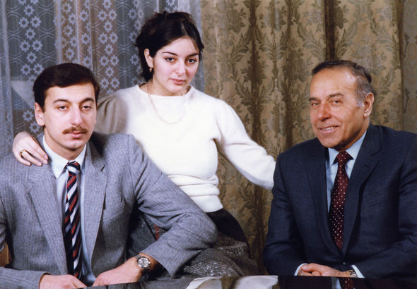 İlham Əliyev barədə institut yoldaşlarının və tələbələrinin xatirələri - FOTO