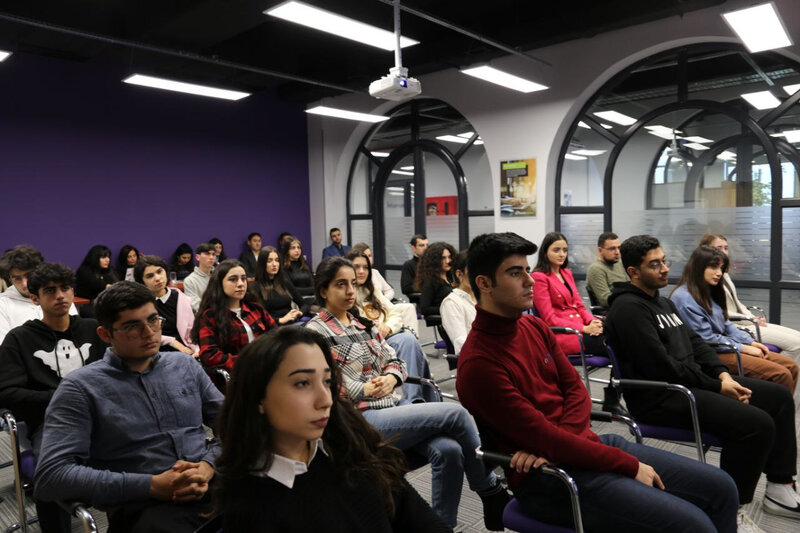 Azercell' 25 tələbəyə təqaüd ayırdı - FOTO