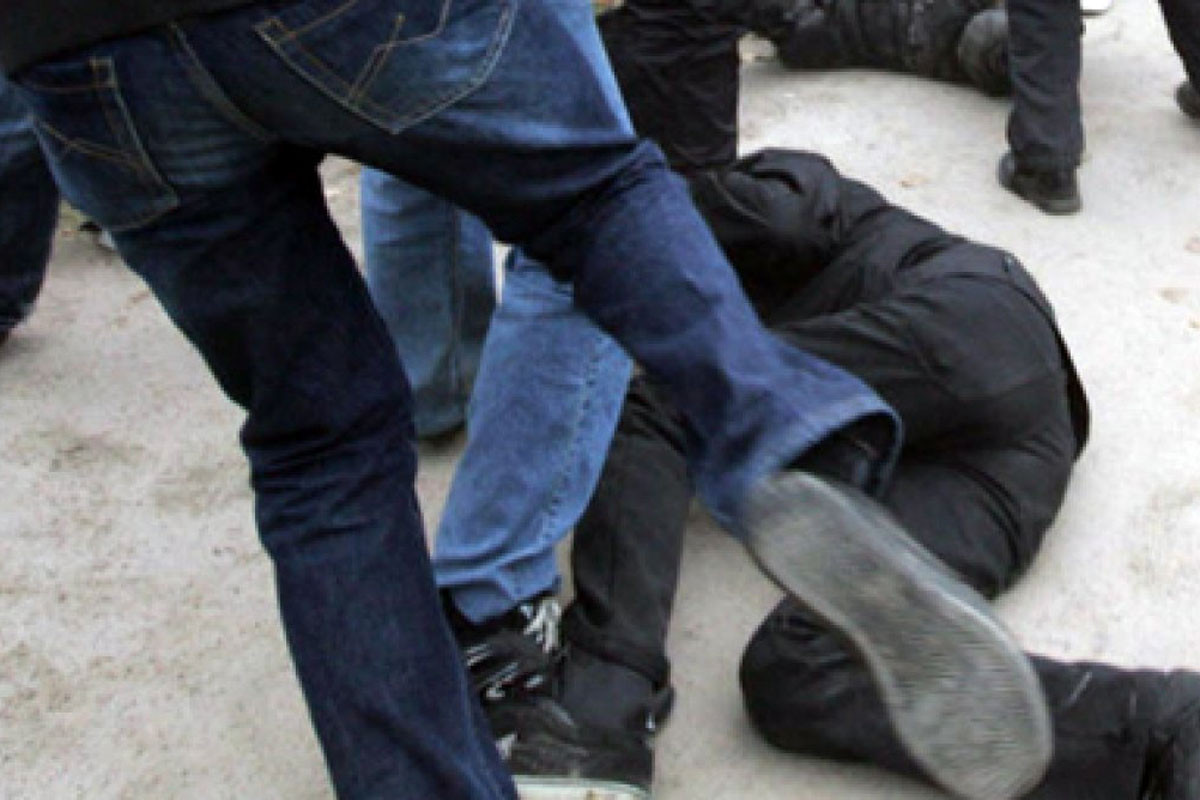 Bakıda dörd nəfər avtobus sürücüsünü döydü 