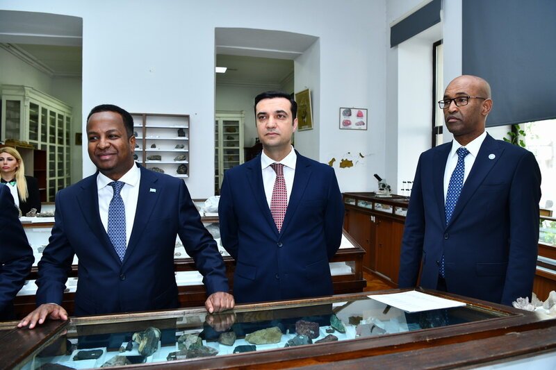 Somali Federativ Respublikasının xarici işlər və beynəlxalq əməkdaşlıq naziri ADNSU-da - FOTOLAR