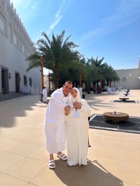 Xalq artisti ailəsi ilə Ümrədə - FOTOLAR