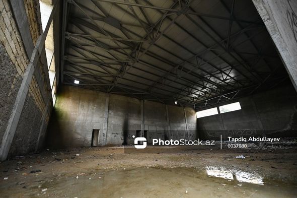 Narkomanların yuvasına çevrilən yarımtikilidən FOTOREPORTAJ