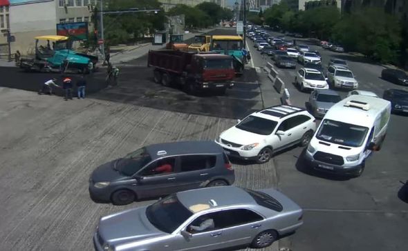 Bakıda iki küçədə gedən təmir sıxlığa səbəb oldu - FOTO