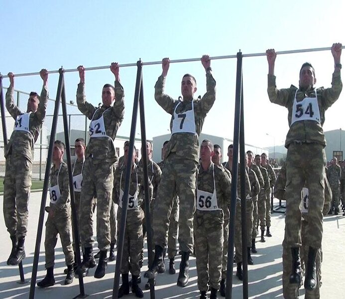 Azərbaycan Ordusunun hərbi hissələrində döyüşə hazırolma vəziyyəti yoxlanıldı - FOTOLAR